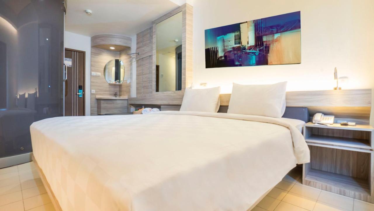 City Of Aventus Hotel - Denpasar Esterno foto