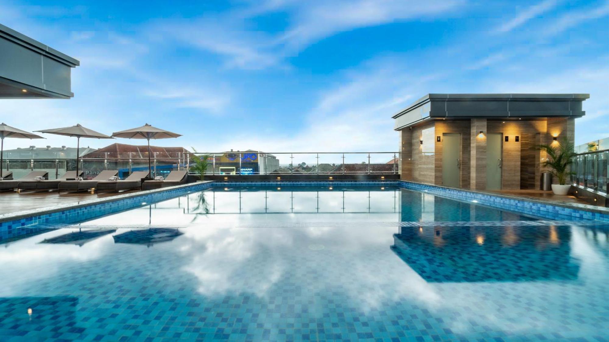 City Of Aventus Hotel - Denpasar Esterno foto